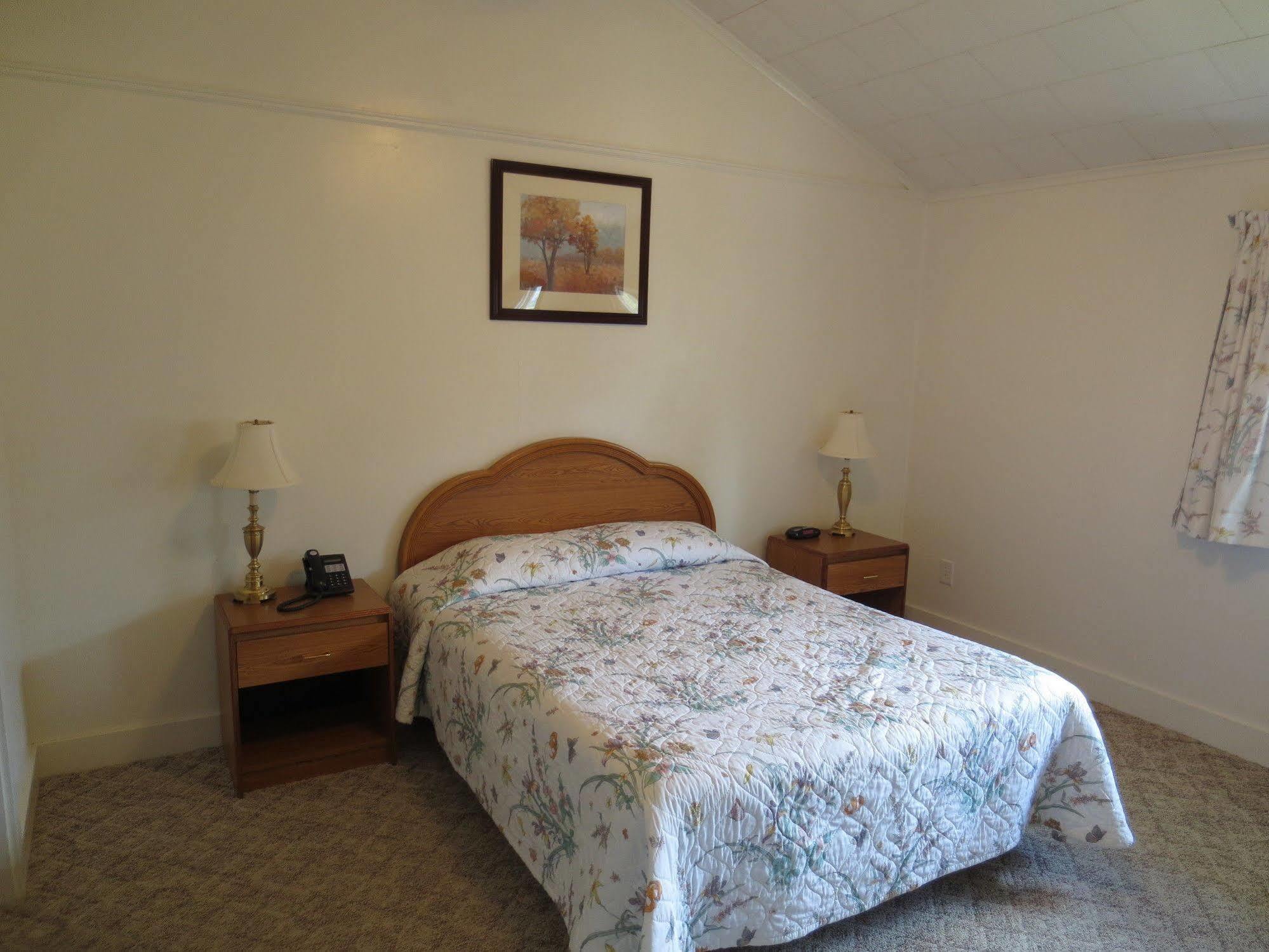 Hickory Grove Motor Inn - Cooperstown Eksteriør billede